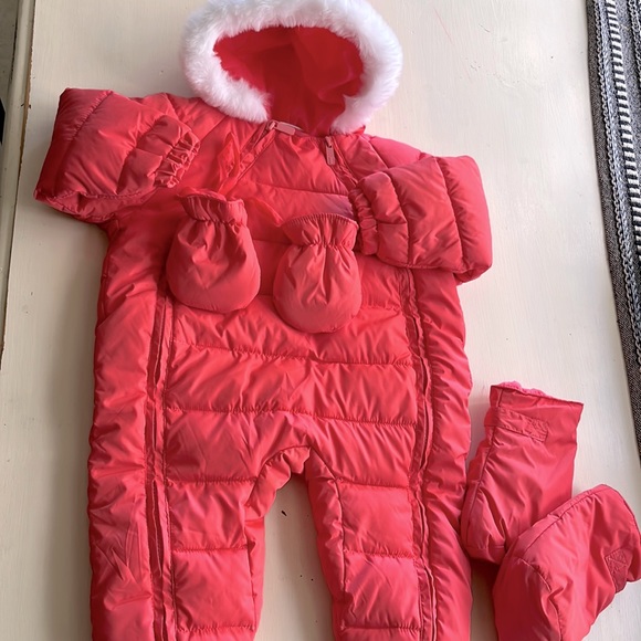 Mud Kingdom 85 infant/toddler winter/snowsuit with mittens and shoe cove… - Picture 1 of 12